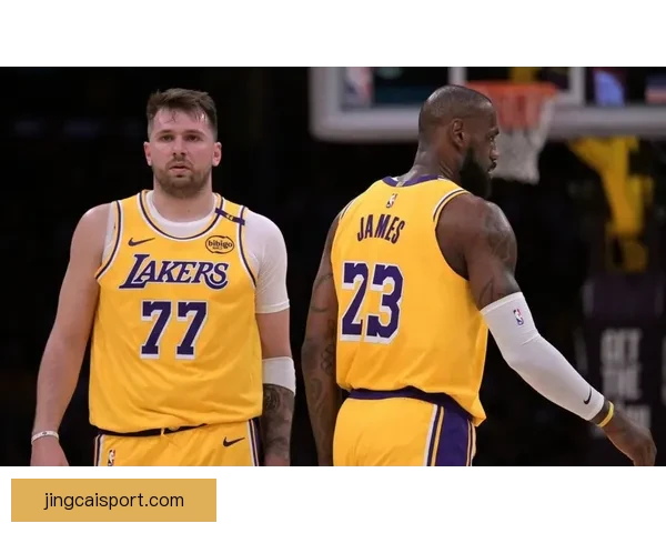 湖人魔术赛后裁判确认最后时刻判罚维持球权归湖人